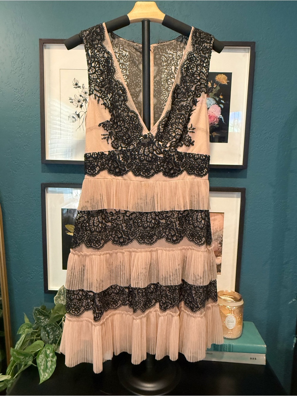 BCBGMAXAZRIA Blush Pink Pleated tulle Dress with Black Lace Trim